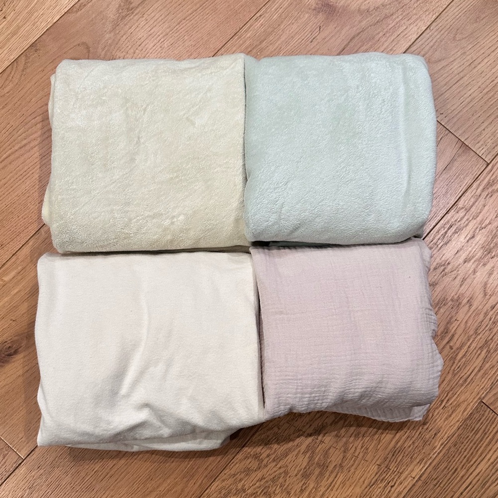 Crib fitted sheets & organic